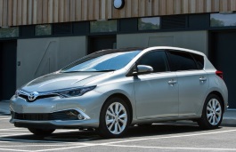 Размер шин и дисков на Toyota, Auris, II Facelift, 2015 - 2018
                        